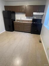 255 Chambers Rd in St. Louis, MO - Building Photo - Building Photo