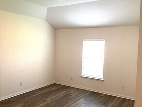 1246 Treeta Trail in Kyle, TX - Building Photo - Building Photo