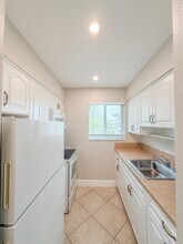 541 NE 44th St in Boca Raton, FL - Building Photo - Building Photo