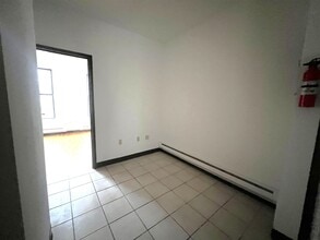 1409 Grand St in Hoboken, NJ - Foto de edificio - Building Photo