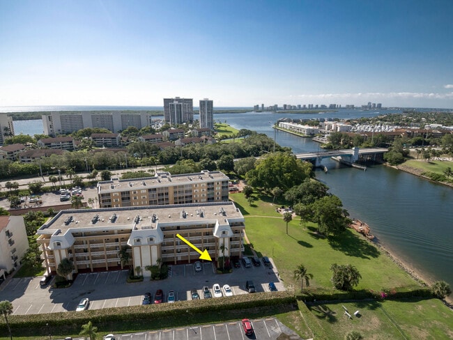 308 Golfview Rd in North Palm Beach, FL - Building Photo - Building Photo