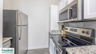 1811 E Apache Blvd in Tempe, AZ - Building Photo - Building Photo