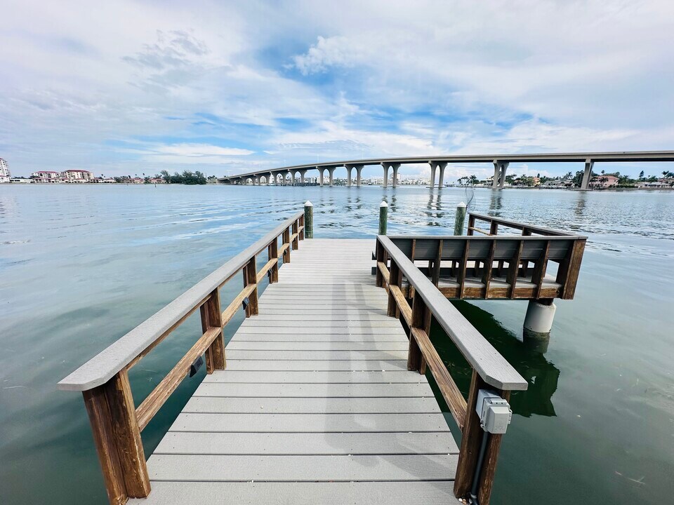 3536 Belle Vista Dr E in St Pete Beach, FL - Building Photo