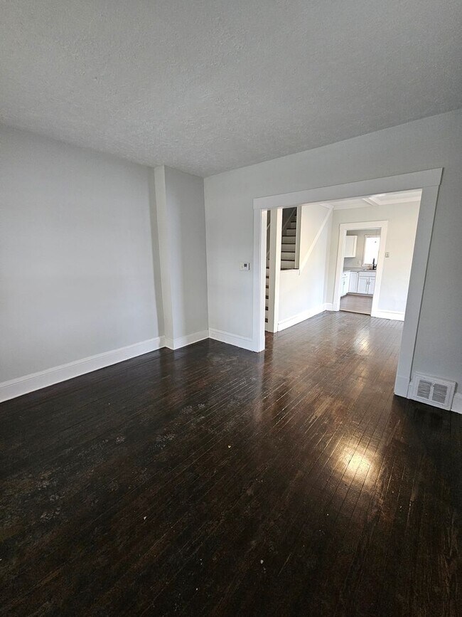 7010-7014 Wakefield Ave in Cleveland, OH - Building Photo - Building Photo