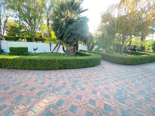 property at 19327 Hatteras St