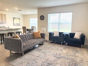 5801 Hollingworth Trl in Wesley Chapel, FL - Building Photo - Building Photo