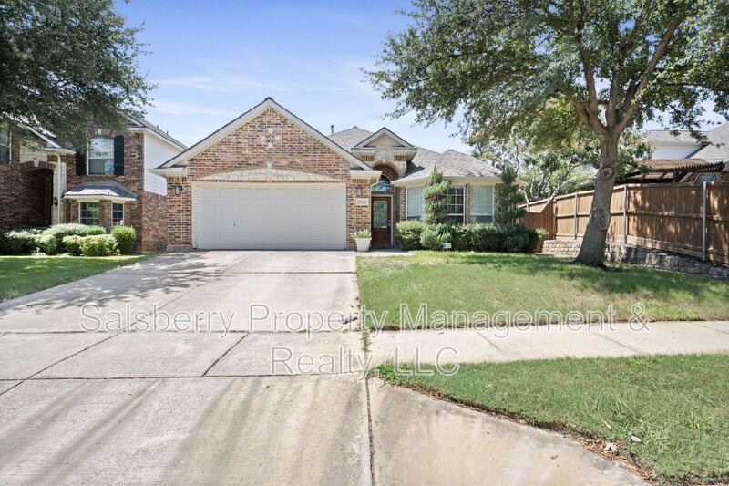 9313 Bayard St in Fort Worth, TX - Building Photo