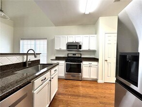 220 Morning Dove Ln in Suwanee, GA - Building Photo - Building Photo