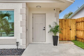 416 W Mango St in Lantana, FL - Building Photo - Building Photo