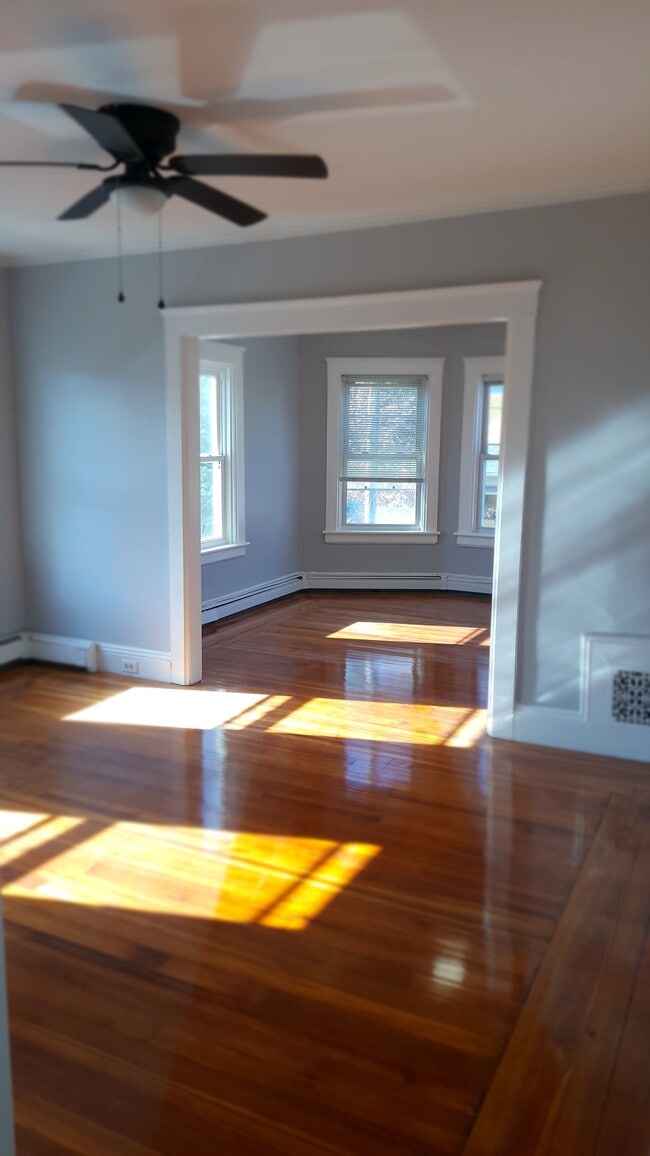 90 Alger Ave, Unit 2 in Providence, RI - Building Photo - Building Photo
