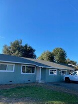 2812 Helen St in Redding, CA - Building Photo