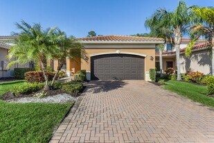 3063 Hudson Ter in Naples, FL - Building Photo