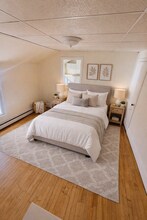 166 Essex St, Unit A in Bangor, ME - Building Photo - Building Photo