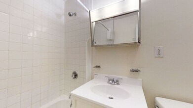 89 Dustin St, Unit #2 in Boston, MA - Building Photo - Building Photo