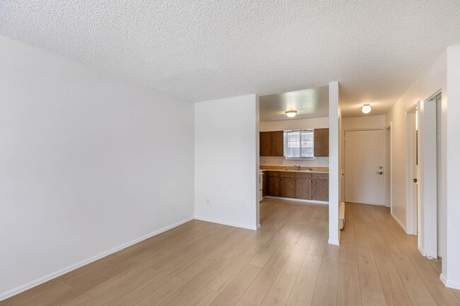 Parkside Apartments in Longmont, CO - Building Photo - Building Photo