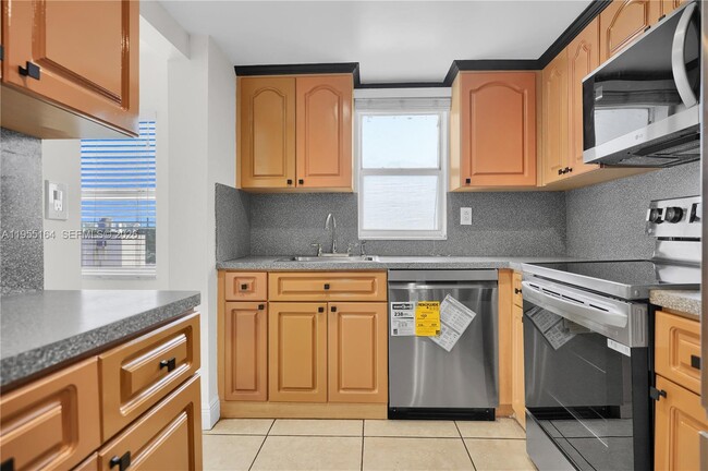 4141 Nautilus Dr in Miami, FL - Building Photo - Building Photo