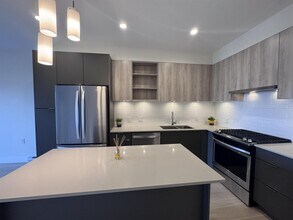 6960 Nicholson Rd in Delta, BC - Building Photo - Building Photo