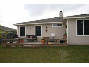 104 Bennett Cove in Hutto, TX - Building Photo - Building Photo