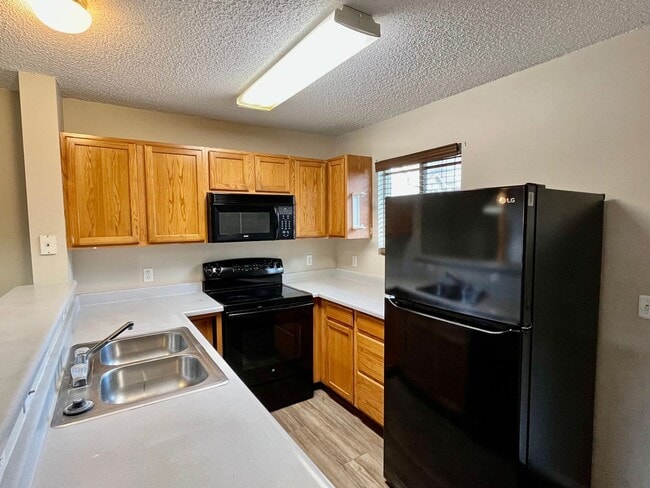 3163 Bridgewater Dr in Colorado Springs, CO - Building Photo - Building Photo