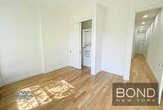 225 E 14th St in New York, NY - Building Photo - Building Photo