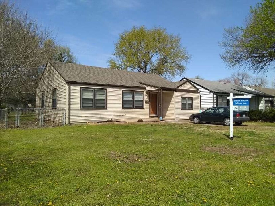 1647 N Pennsylvania Ave in Wichita, KS - Building Photo