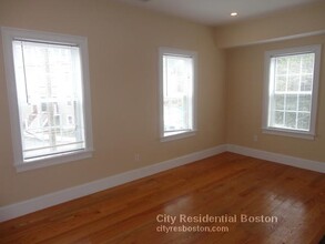 59 Preble St, Unit 3 in Boston, MA - Building Photo - Building Photo