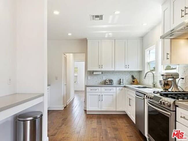property at 840 S Curson Ave