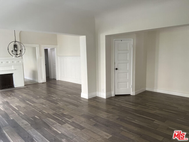 1414 N Las Palmas Ave in Los Angeles, CA - Building Photo - Building Photo