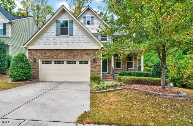 property at 900 Bay Bouquet Ln