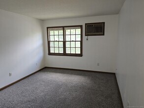 34 A Padanaram Rd in Danbury, CT - Building Photo - Building Photo