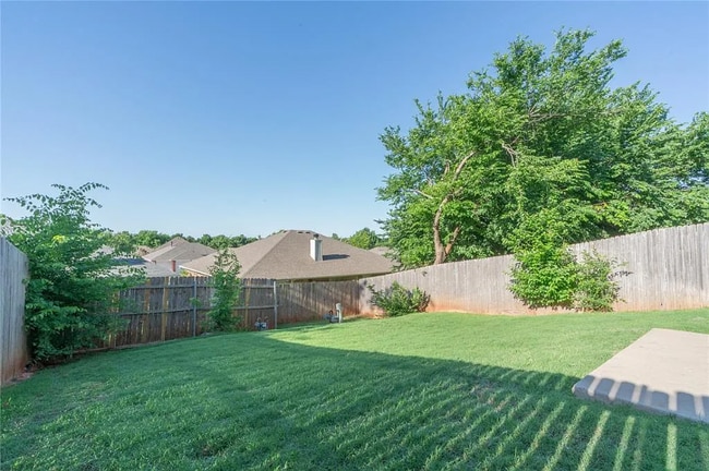 604 NW 175th St in Edmond, OK - Foto de edificio - Building Photo