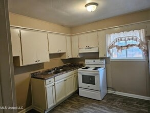 3008 Willow Dr in Meridian, MS - Building Photo - Building Photo