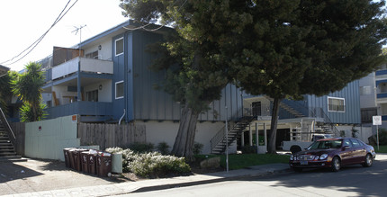 Windsor Apartments in Hayward, CA - Foto de edificio - Building Photo