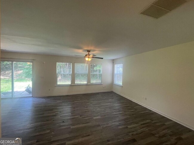 5553 Sable Way in Atlanta, GA - Building Photo - Building Photo