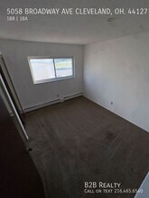 5058 Broadway Ave in Cleveland, OH - Foto de edificio - Building Photo