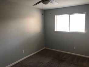 10915 Gatlinburg Dr in Houston, TX - Building Photo - Building Photo
