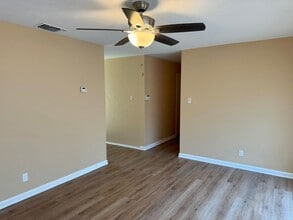 1005 Vly Frg Dr in Schertz, TX - Building Photo - Building Photo