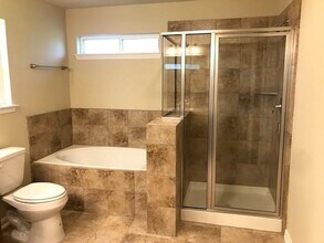 271 Freeman Blvd in West Columbia, TX - Building Photo - Building Photo