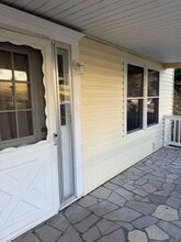 10074 Central Dr in Collegedale, TN - Foto de edificio - Building Photo