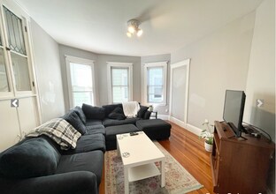 9 Taft St, Unit #2 in Boston, MA - Building Photo - Building Photo