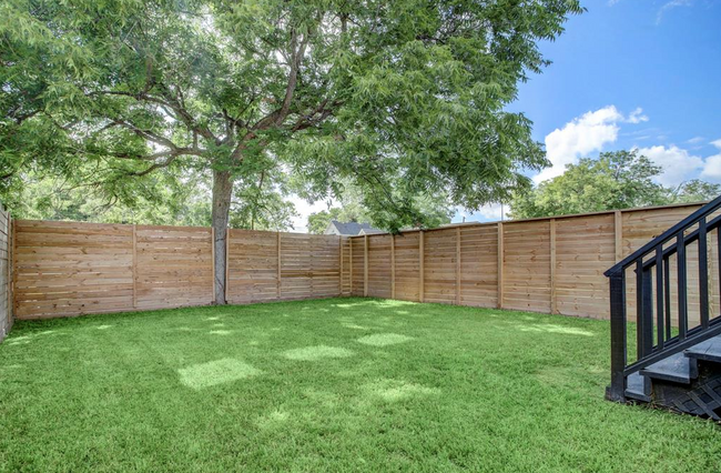 3222 Omega St in Houston, TX - Building Photo - Building Photo