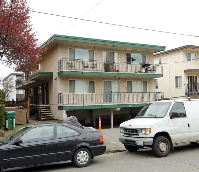 1531 NW 53rd St in Seattle, WA - Foto de edificio - Building Photo