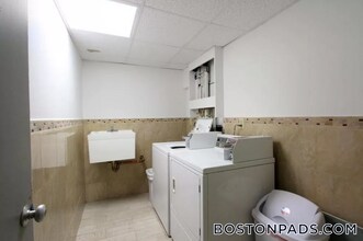 524 Putnam Ave, Unit 1 in Cambridge, MA - Building Photo - Building Photo