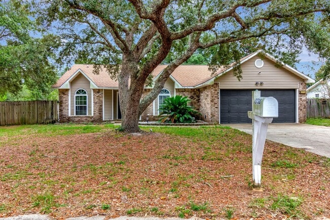 property at 2738 Beacon Ct