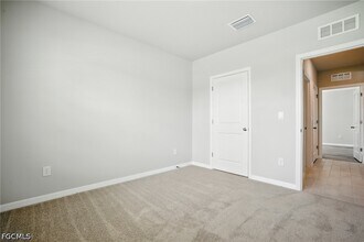 2465 NW 9th St in Cape Coral, FL - Building Photo - Building Photo