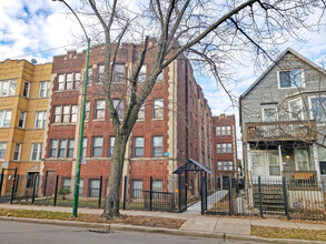 3124 N Kimball Ave in Chicago, IL - Building Photo - Building Photo