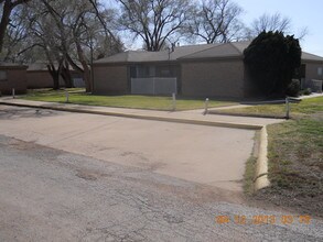 Southgate Apartments in Sayre, OK - Foto de edificio - Building Photo