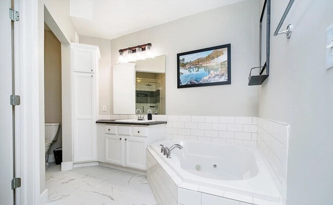 355 E Ohio St in Indianapolis, IN - Building Photo - Building Photo