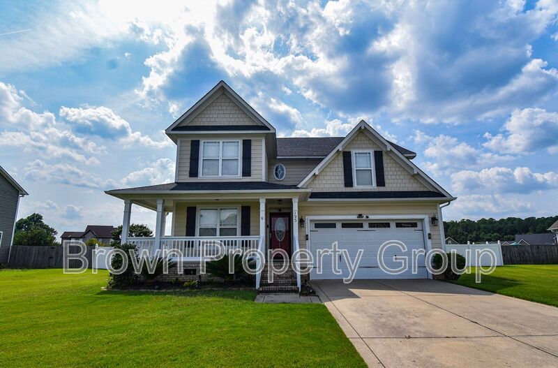 193 Wind Brook Ct in Raeford, NC - Foto de edificio