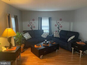 695 W Kings Hwy in Coatesville, PA - Building Photo - Building Photo